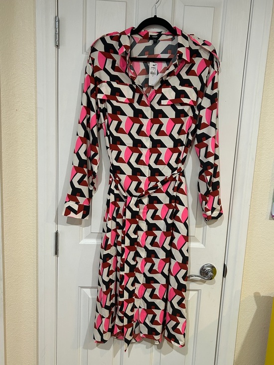 Express Dresses & Skirts - Express Geometric Print Shirt Dress in Pink & Black NWT